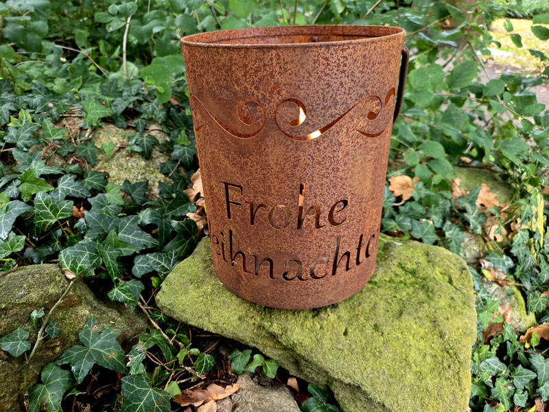 Edelrost Windlicht zum Hängen oder Stellen "Frohe Weihnachten" 25cm Leuchtfeuer