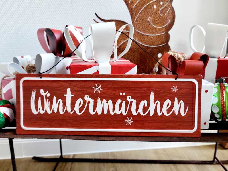 Weihnachtliches Hängeschild "Wintermärchen" aus Metall 30cm breit