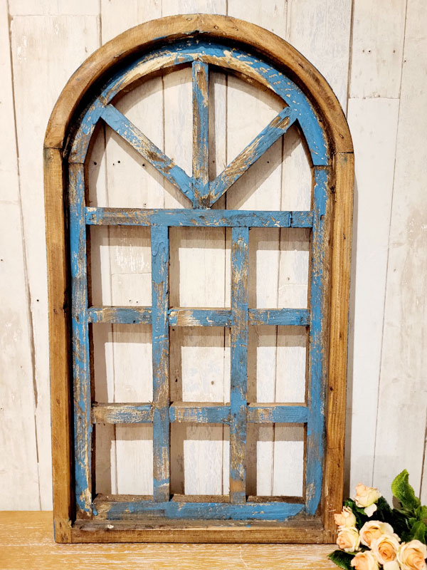 Holzfenster Farmhaus blau
