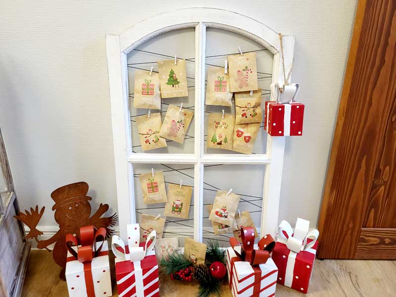 Adventskalender "Holzfenster" 50x78cm Shabby Chic weiß