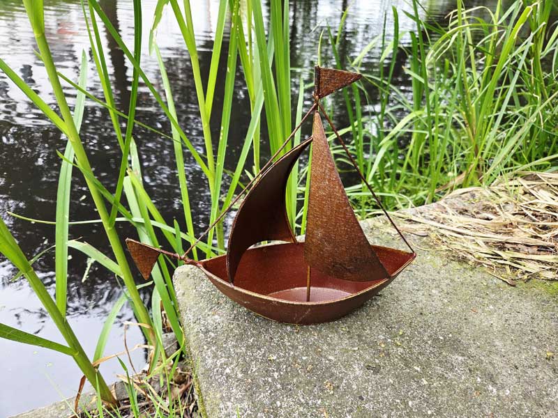 Kleines Segelschiff Edelrost 29cm hoch zum Dekorieren und Bepflanzen